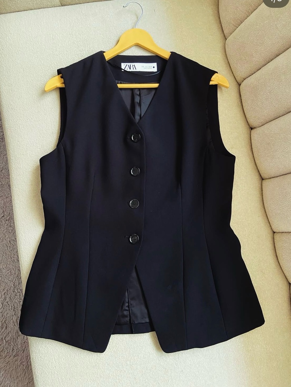 Zara Black Sleeveless Tailored Button Vest